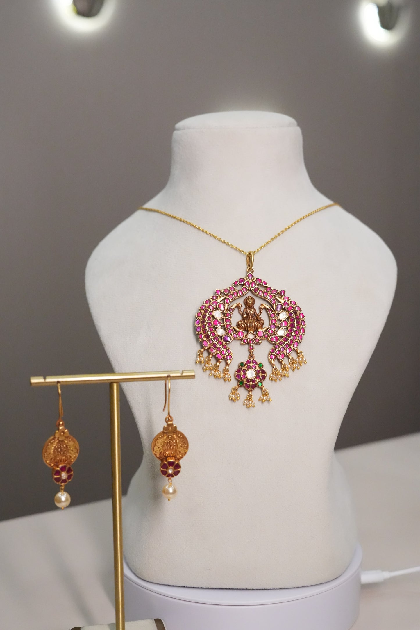 Laxmi Kundan Pendant